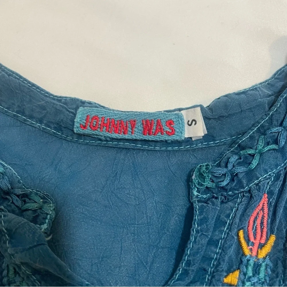 Johnny Was Embroidered Blue Women's Top size S. Boho Floral Festive. Pre-owned